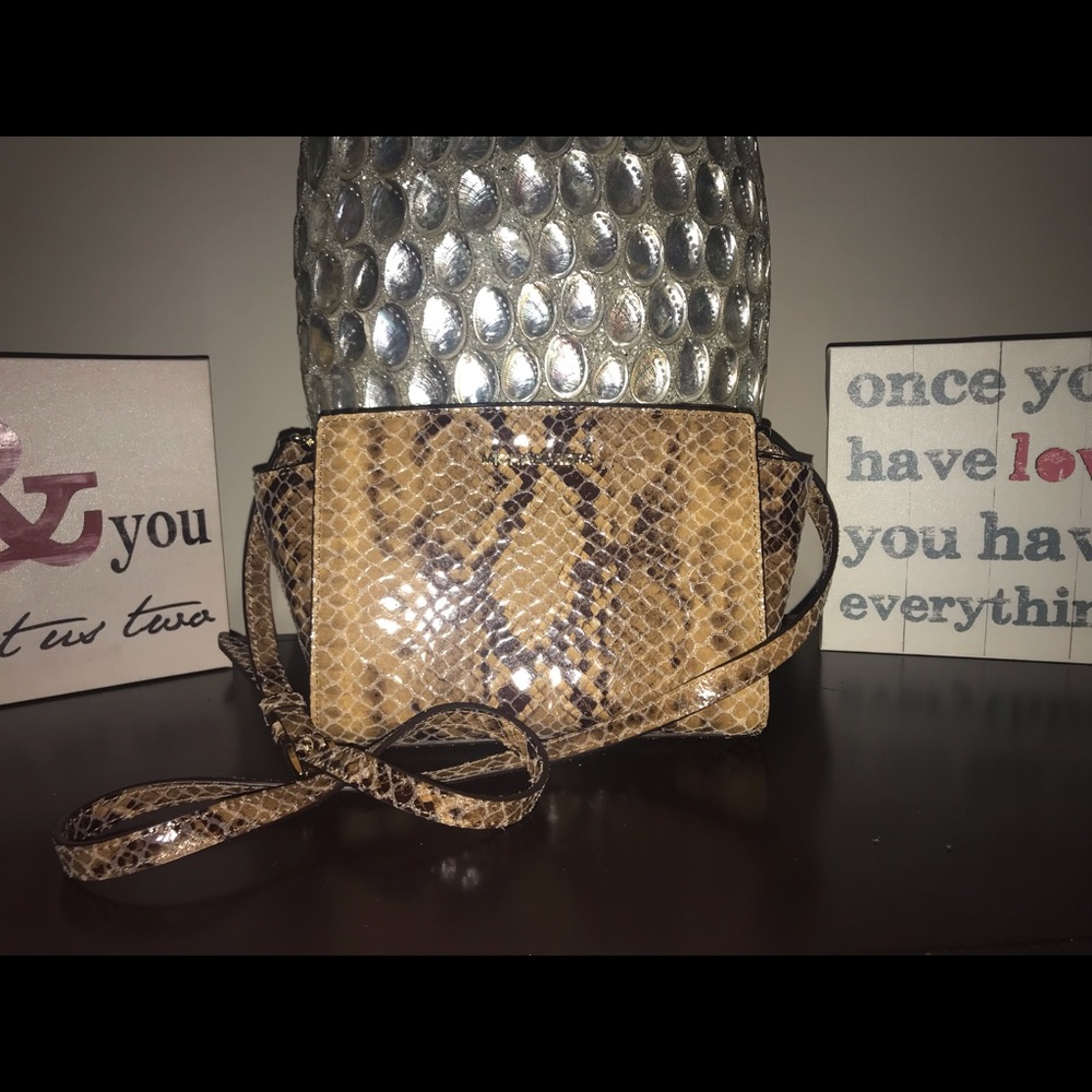 python cross body micheal kors
